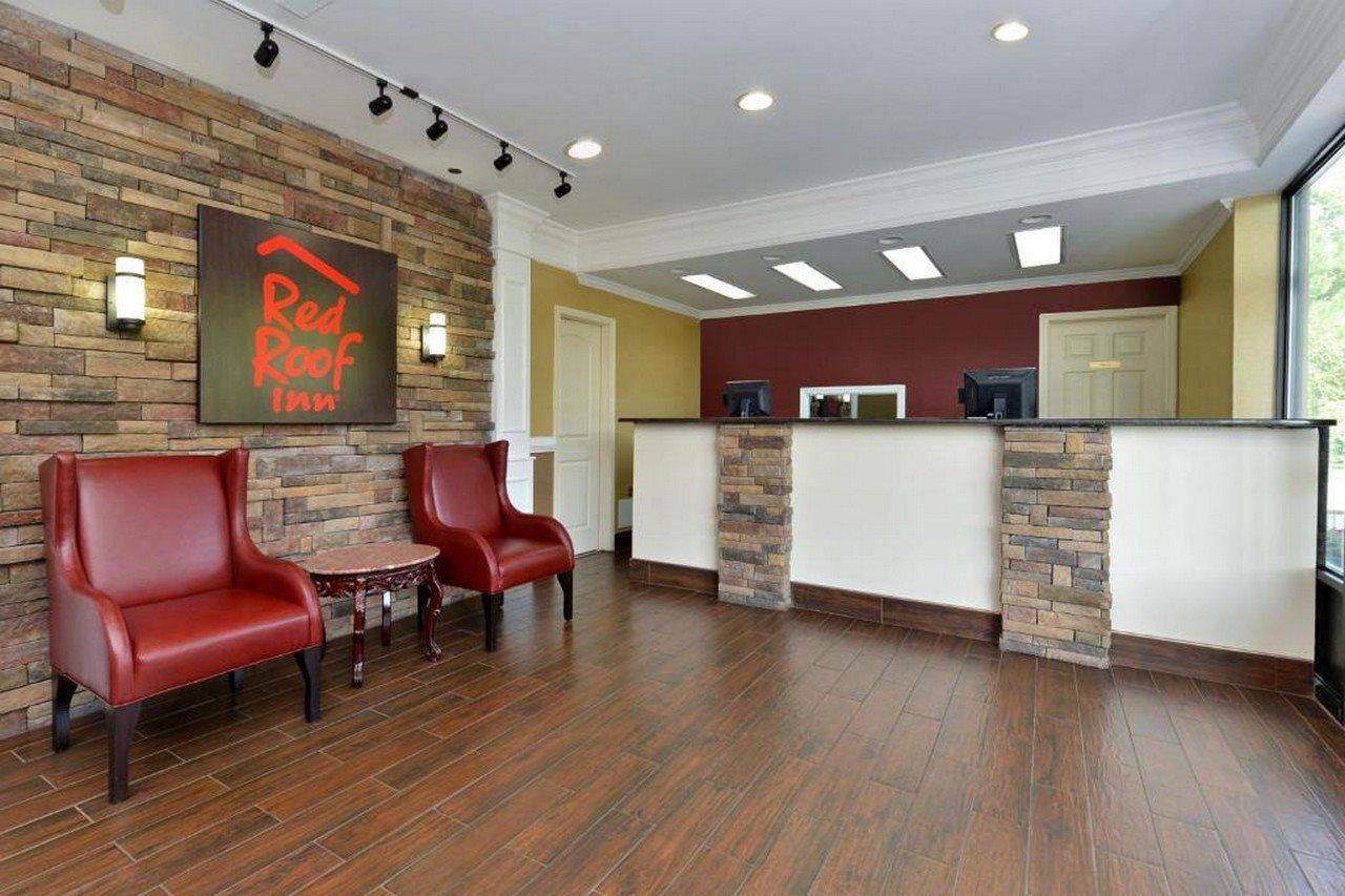Red Roof Inn Dalton Exterior photo